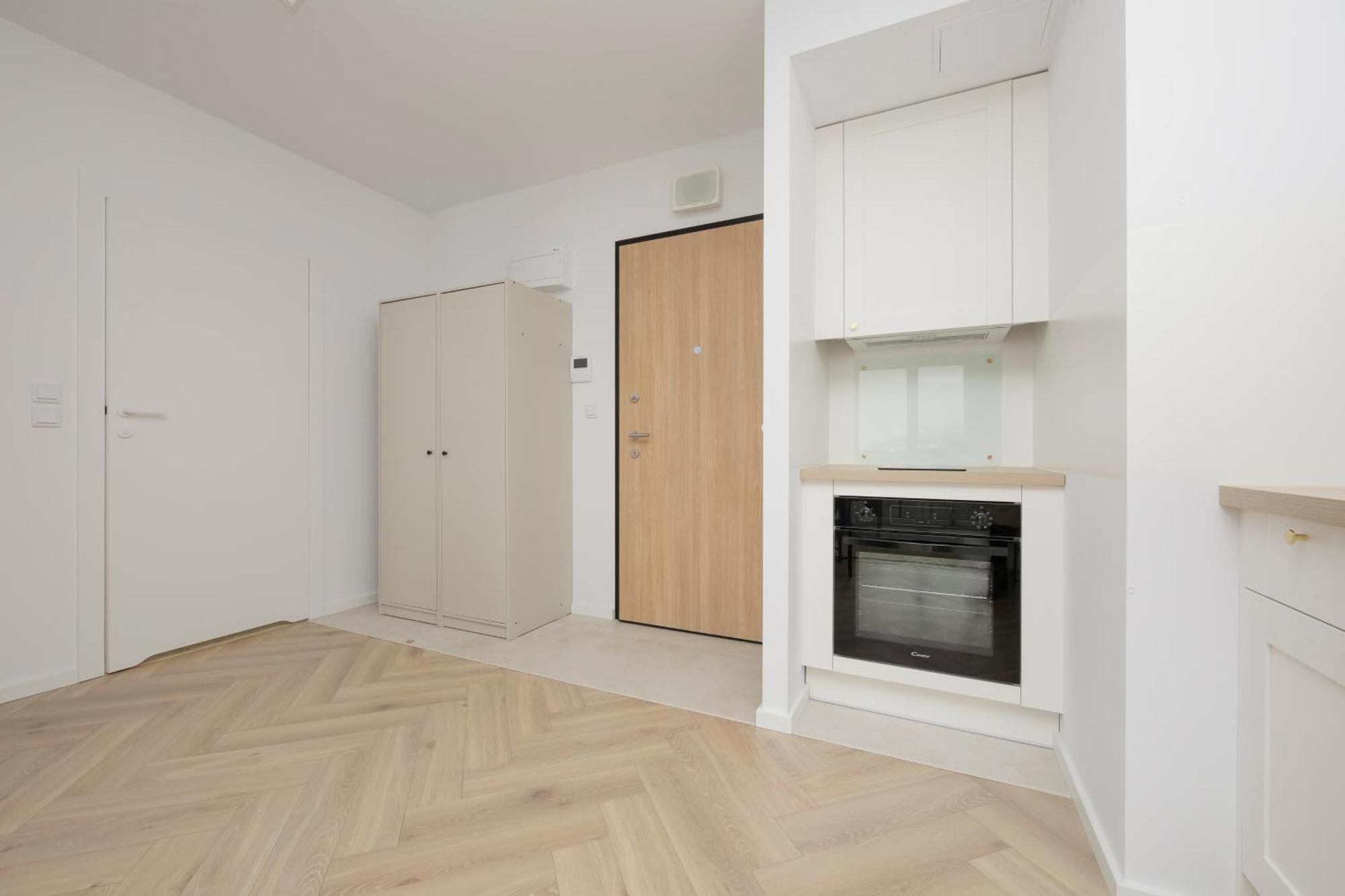 Modern Apartment With Balcony Near Aleje Jerozolimskie By Noclegi Renters Warsaw Ngoại thất bức ảnh