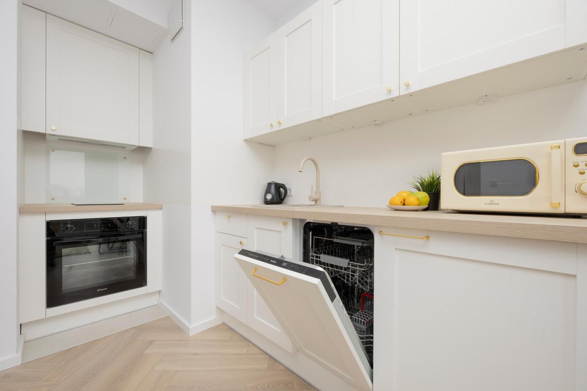 Modern Apartment With Balcony Near Aleje Jerozolimskie By Noclegi Renters Warsaw Ngoại thất bức ảnh