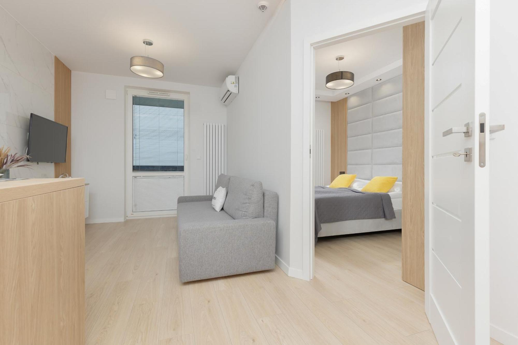 Modern Apartment With Balcony Near Aleje Jerozolimskie By Noclegi Renters Warsaw Ngoại thất bức ảnh