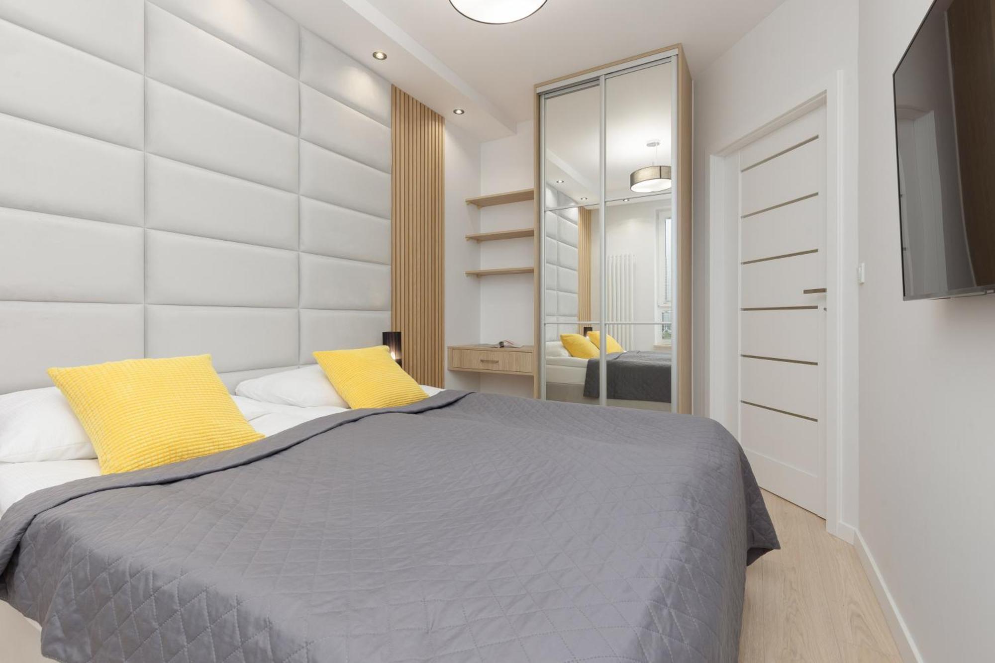 Modern Apartment With Balcony Near Aleje Jerozolimskie By Noclegi Renters Warsaw Ngoại thất bức ảnh